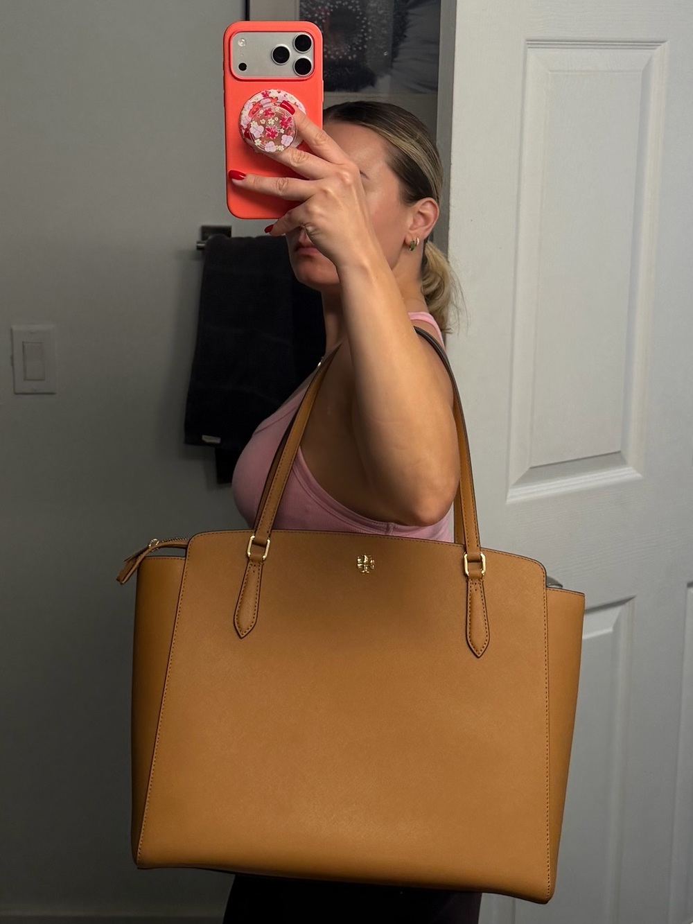 Tory Burch Large Saffiano Leather Tan Tote with laptop compartment - Picture 6 of 6